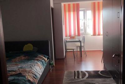 Garsonieră decomandată în Central - 3