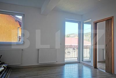 Apartament semidecomandat, de vanzare, cu 1 camera, 39 mp, zona Florilor - 1