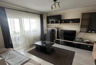 Apartament de vanzare, cu 4 camere, decomandat, 84mp, zona M - 1