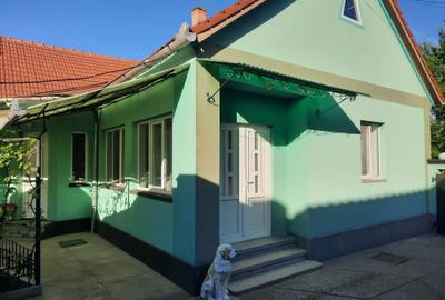 Casă cu 4 camere în Central - 2
