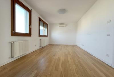 Spatiu de birou -Etaj superior, priveliște panoramică - 15