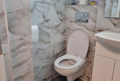 Apartament cu 3 camere semidecomandat în P-ța Doina - 5