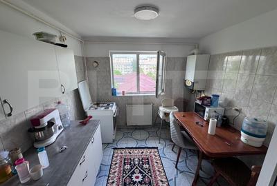 Apartament de vanzare, cu 2 camere, 49 mp, zona Micro 11 - 5