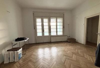 Apartament cu 3 camere decomandat în Central - 9
