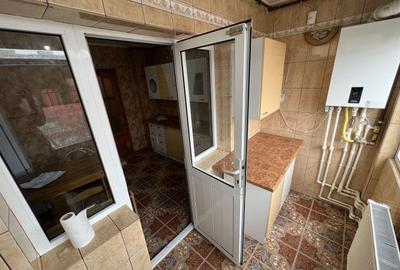 Apartament cu 3 camere decomandat, mobilat în Casa de Cultură - 5