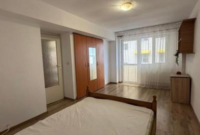 Decomandată, Craiovița, liberă, spațioasă, zonă bună - 1