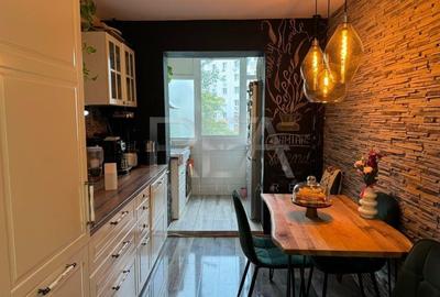 3 Camere Decomandat Et. 3/7 Zona Crangasi - 3