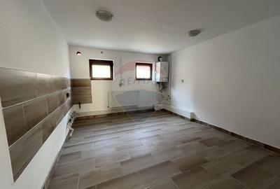 Casa cu 6 camere de vanzare in Pitesti - 11