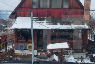 Casă cu 7 camere cu Teren 1580 Mp în Central - 9