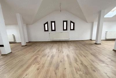 Casă cu Teren 211 Mp în Central