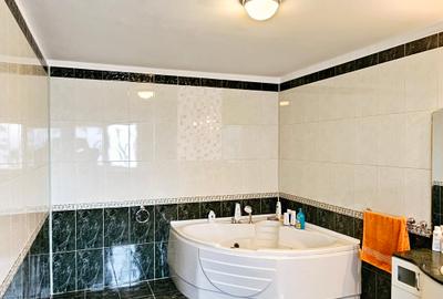 Casa individuala 11 incaperi | Zona Iancu Nicolae - Privighetorilor | Teren 627 - 21