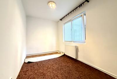 Apartament cu 3 camere semidecomandat în Cetății - 2