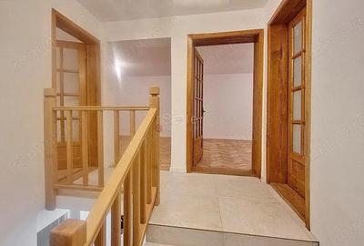 Casă cu Teren 760 Mp în 13 Decembrie