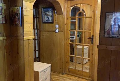 Apartament cu 3 camere decomandat în Șagului