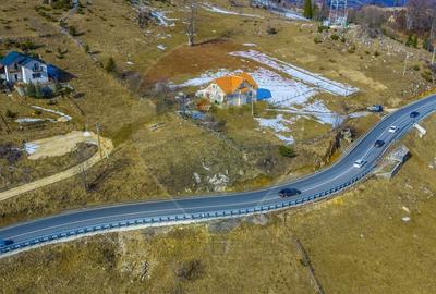 Teren Construcții intravilan de 985 mp, în Fundata - 9