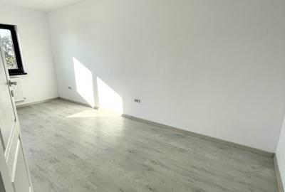 Duplex cu 3 camere cu Canalizare în Lumina - 9