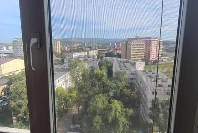 Apartament cu 2 camere decomandat în Podu Roș - 2