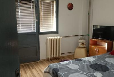 Apartament cu 3 camere decomandat, mobilat în Militari