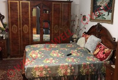 De vânzare o casă pe curte comună cu încă 5 familii situat în Târgu Mureș pe st - 7
