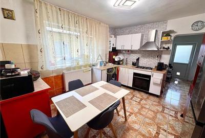 Vanzare apartament in casa, curte proprie, Ploiesti, zona centrala. - 4