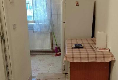 Garsonieră decomandată în 1 Mai - 7