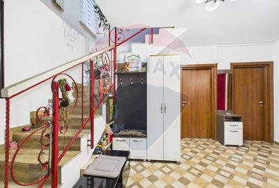 Casă cu 5 camere cu Teren 300 Mp în Central - 13