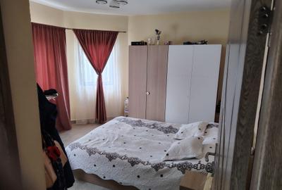 Casă cu 4 camere în Frumușeni - 3