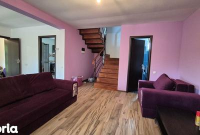 Casă cu 4 camere cu Teren 209 Mp în Central - 1