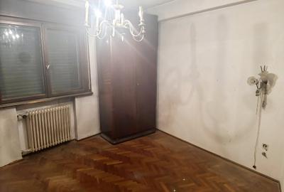 Caderea Bastiliei, apt. 2 camere, etaj 1, balcon,50mp, pe lista de U 3 - 7