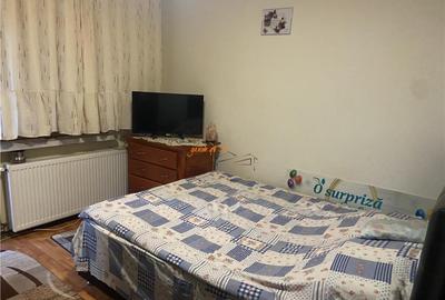 Apartament 3 camere , zona Liceul Economic - B-dul Garii, de - 11