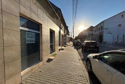 Spatiu comercial 150 m2 , ultracentral de inchiriat - 1