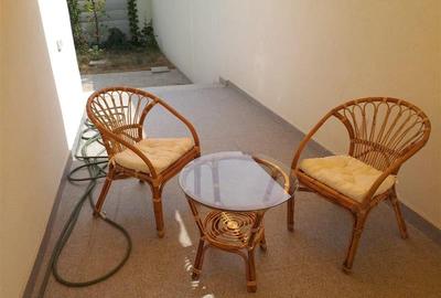 2 Camere, Pet's, Central, Curte, Gradina, Terasa, Parcare, Boxa, 6 min. Metrou 2 Camere, Pet's, Central, Curte, Gradina, Terasa, Parcare, Boxa, 6 min. Metrou - 2