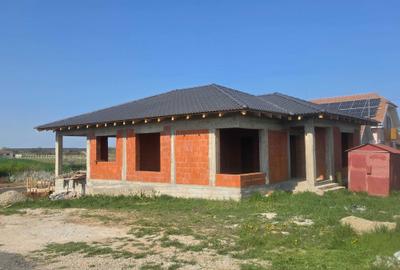 Casă cu 4 camere în Cheriu - 8