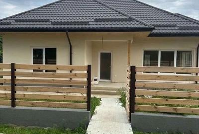 Casă cu 4 camere în Brebu - 3