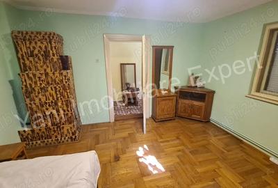 Casă cu 4 camere cu Teren 2714 Mp în Central - 15