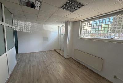 Spațiu comercial, de 125 mp, în Petros - 2