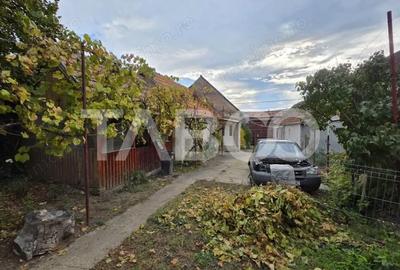 Casă cu 3 camere cu Teren 5859 Mp în Deal - 7