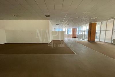 Spațiu comercial, de 1,553 mp, în Central - 2