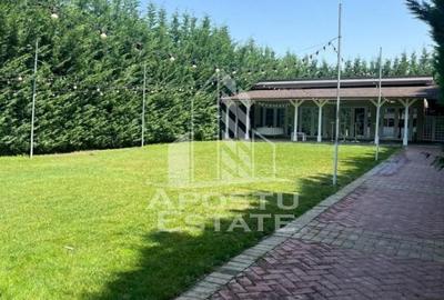 Cladire cu 4 apartamente si sala de evenimente ptr 60 persoane - 2