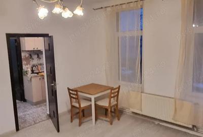 Inchiriez Apartament 3 camere, 74 mp, etaj 1, Pia?a Unirii - 7