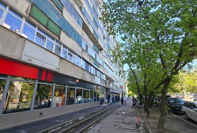 Apartament cu 3 camere decomandat în Drumul Taberei