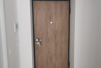 Garsonieră semidecomandată în Titan