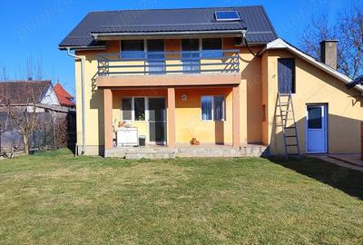 Casă cu Teren 1280 Mp în Central - 8