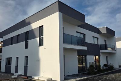 Casa duplex spa?ioasa, construc?ie noua, Flore?ti langa stadion - 12