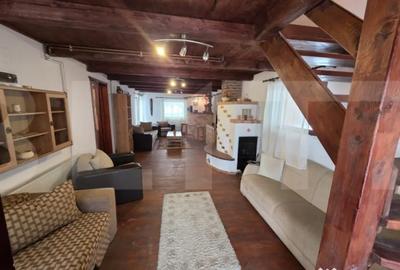 Casă cu 7 camere cu Teren 1384 Mp în Cernat - 8