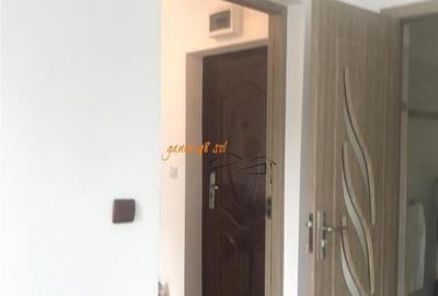 Garsoniera de ,Zona cartier Gara, 32 mp , et 3/4 , renovata Garsoniera de ,Zona cartier Gara, 32 mp , et 3/4 , renovata - 2