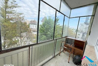 Apartament cu 3 camere decomandat în Cornișa - 10