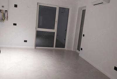 Apartament cu 3 camere semidecomandat în Braytim