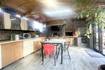 Casa Renovata si Mobilata Complet, amplasata pe un teren de 1300 mp, localitatea - 22