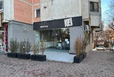Spatiu comercial de inchiriat , parte de bloc, pozitie deosebita - 4